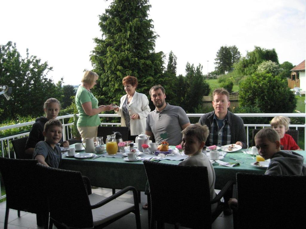 Gastehaus Zieserl Deutsch Kaltenbrunn エクステリア 写真